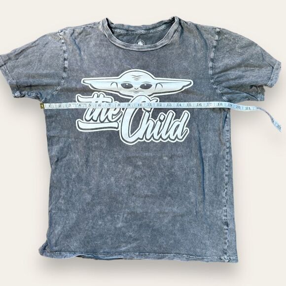 🟢 Star Wars Baby Yoda The Child Acid Wash Tee Shirt sz Small - Picture 4 of 7